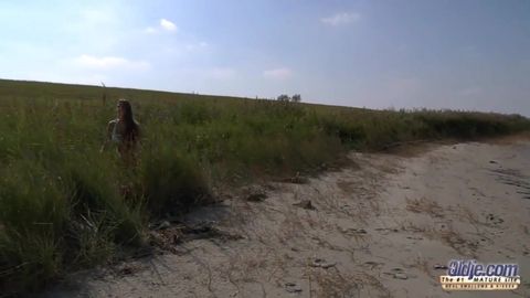 Se faire baiser sur la plage par un mec âgé