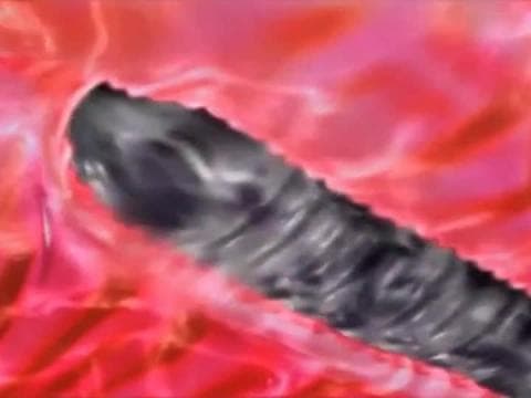 Une étudiante en uniforme baisée dans un hentai