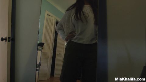 Une grosse bite noire et la belle Mia Kalifa
