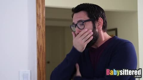 Karlee Grey est une babysitter très salope