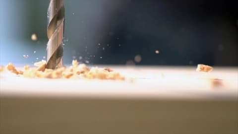 Lyra Law ouvre sa grosse chatte poilue