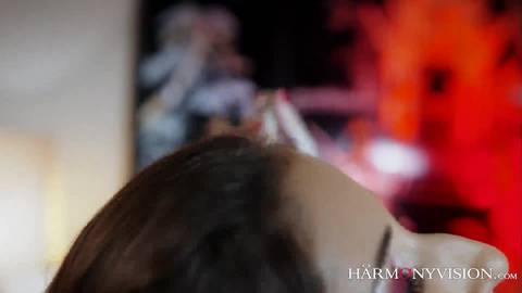 Une fantastique scène lesbienne avec Clea Gaultier