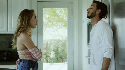 Ne pas punir sa belle-fille pour avoir fumé