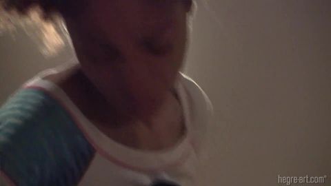 Video Massage Erotique pour la jeune fille