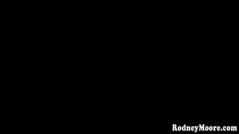 Liza Del Sierra baisée dans des toilettes public