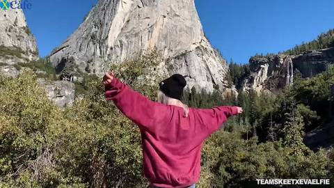 Eva Elfie veut jouir du sexe en plein air