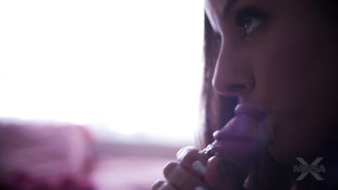 Du Hotsex dans sa chambre de célibataire