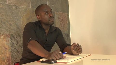 La beurette Anissa Kate va se faire sodomiser par un vieil étalon !