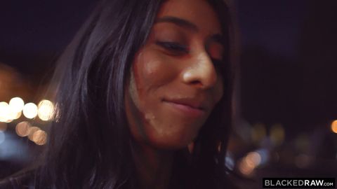 Violet Myers : Une cavalcade sensuelle au clair de lune