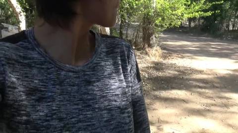 Sexemodel française se doigte avec une banane