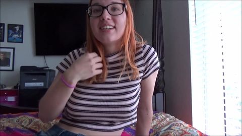 Ce mec profite de sa Belle Chatte Poilue