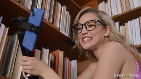 Gros cul porno délire dans la librairie