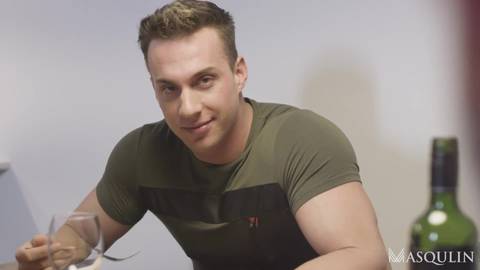 Tanner Hall et Ace Quinn profitent d’une sodomie anale