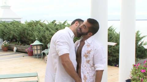 Dehors Wilfried Knight défonce le cul en dehors à Mike Dreyden !