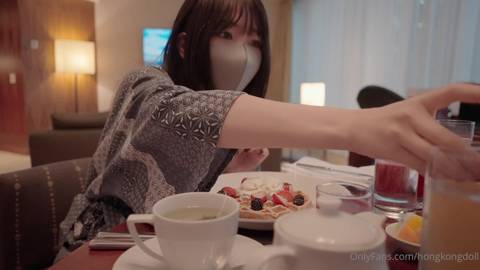 Jeune fille d’Hong Kong baise et prend une creampie