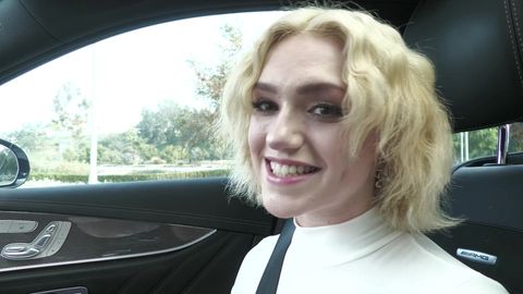 La jeune Gracie Gates, la belle blonde, se fait baiser comme il faut !