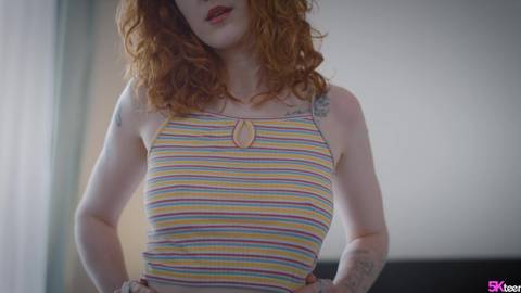 Cherry Candle rousse dans une baise magistrale en POV